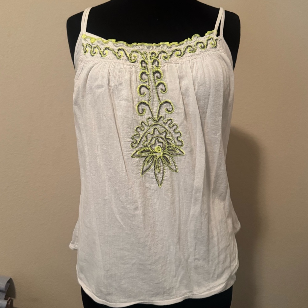 Old Navy Embroidered White & Green Women's Tank Tops Medium